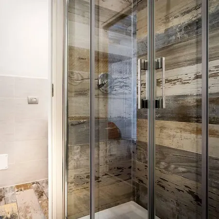 Apartment Joivy Chic Studio In Centre Como